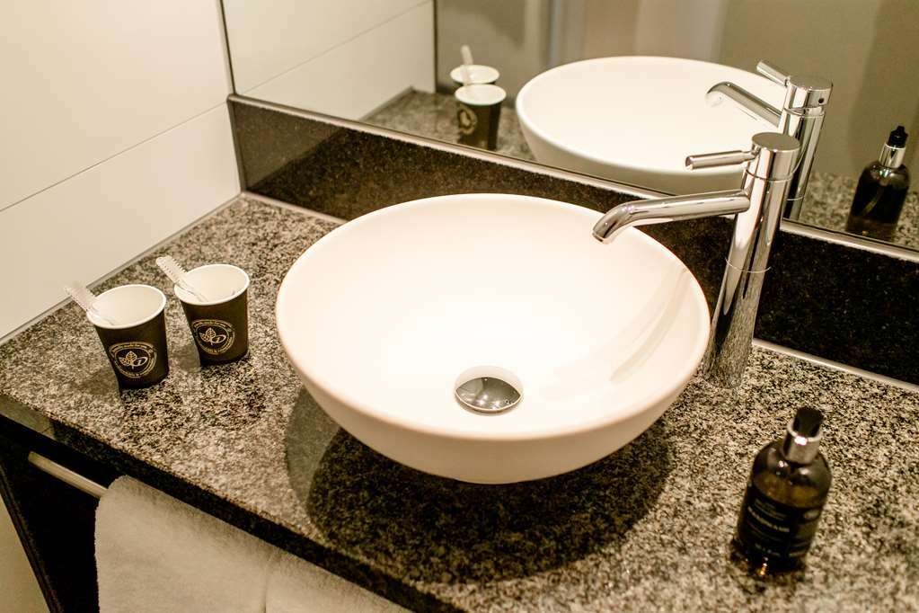 Hotel One Frankfurt-roemer 3*